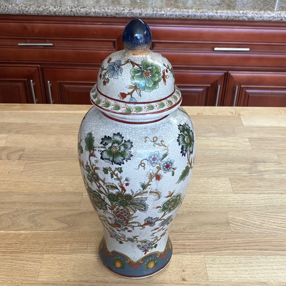 Vintage Rare find Chinese Floral ceramic ginger jar 12”x 4” inches